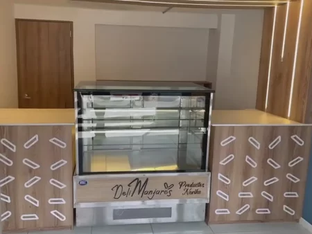 Vitrina pastelera Deli Manjares